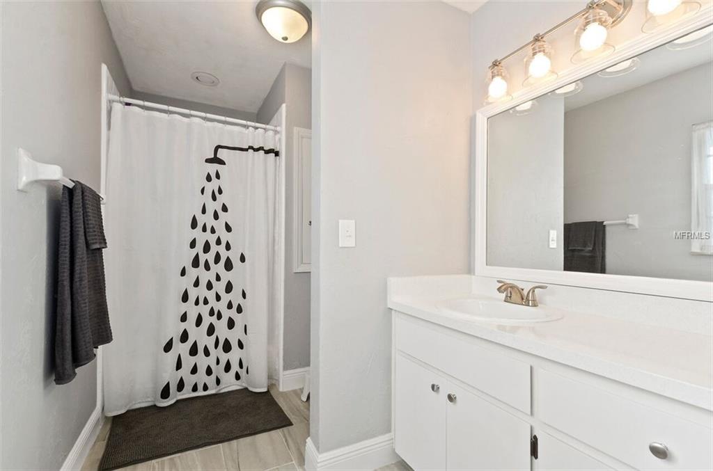 303 HERMITS TRAIL, ALTAMONTE SPRINGS, Florida 32701, 3 Bedrooms Bedrooms, 7 Rooms Rooms,2 BathroomsBathrooms,Residential,For sale,HERMITS,O5561229