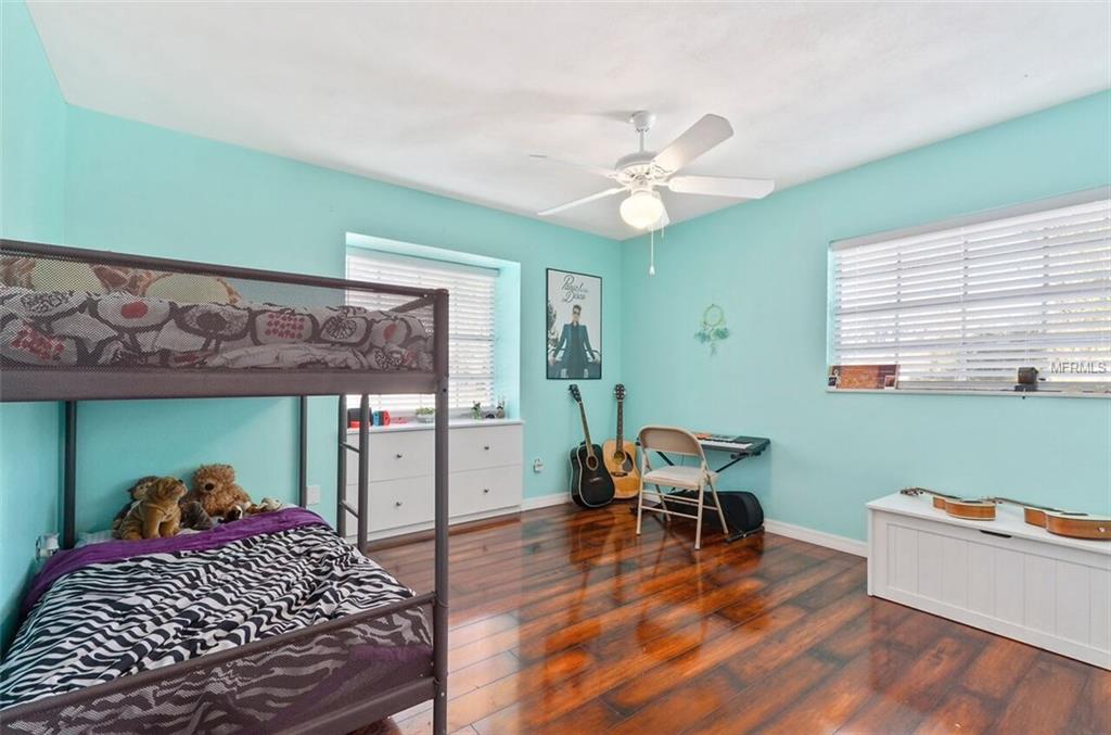 303 HERMITS TRAIL, ALTAMONTE SPRINGS, Florida 32701, 3 Bedrooms Bedrooms, 7 Rooms Rooms,2 BathroomsBathrooms,Residential,For sale,HERMITS,O5561229