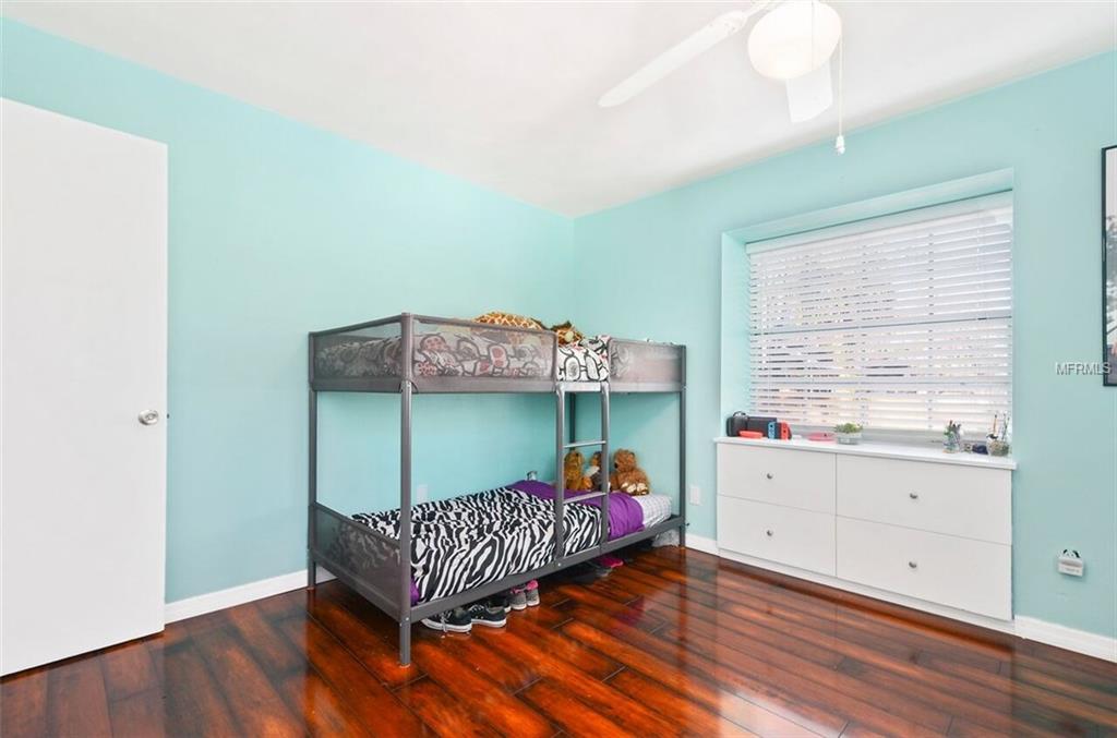 303 HERMITS TRAIL, ALTAMONTE SPRINGS, Florida 32701, 3 Bedrooms Bedrooms, 7 Rooms Rooms,2 BathroomsBathrooms,Residential,For sale,HERMITS,O5561229