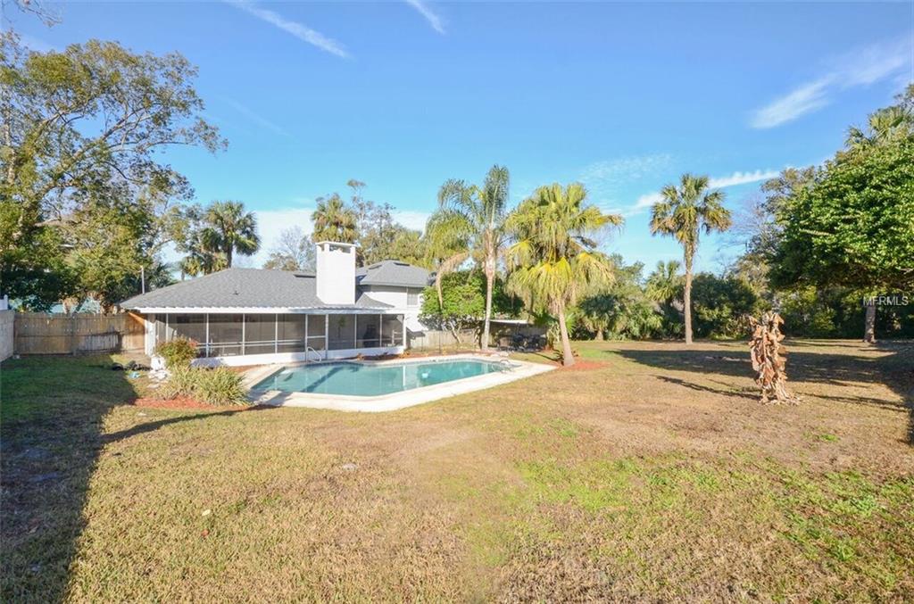 303 HERMITS TRAIL, ALTAMONTE SPRINGS, Florida 32701, 3 Bedrooms Bedrooms, 7 Rooms Rooms,2 BathroomsBathrooms,Residential,For sale,HERMITS,O5561229