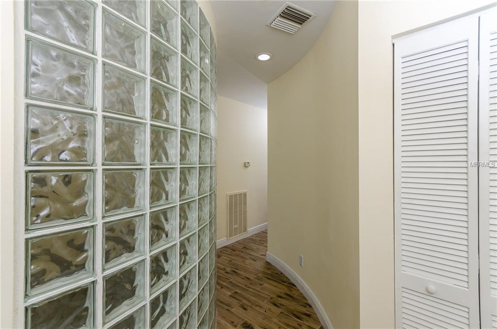 3408 W SAN JUAN STREET, TAMPA, Florida 33629, 2 Bedrooms Bedrooms, 4 Rooms Rooms,2 BathroomsBathrooms,Residential,For sale,SAN JUAN,T2900273