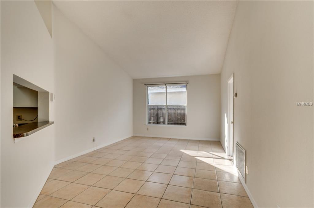 2711 GRANTHAM COURT, ORLANDO, Florida 32835, 3 Bedrooms Bedrooms, 7 Rooms Rooms,2 BathroomsBathrooms,Residential,For sale,GRANTHAM,O5561230