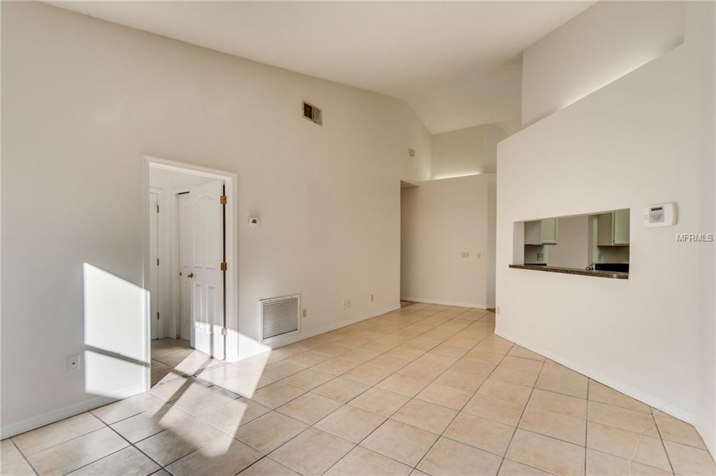 2711 GRANTHAM COURT, ORLANDO, Florida 32835, 3 Bedrooms Bedrooms, 7 Rooms Rooms,2 BathroomsBathrooms,Residential,For sale,GRANTHAM,O5561230