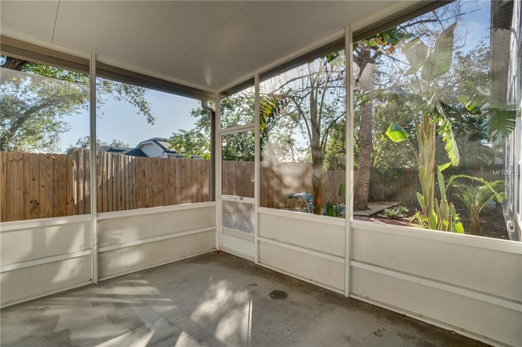 2711 GRANTHAM COURT, ORLANDO, Florida 32835, 3 Bedrooms Bedrooms, 7 Rooms Rooms,2 BathroomsBathrooms,Residential,For sale,GRANTHAM,O5561230