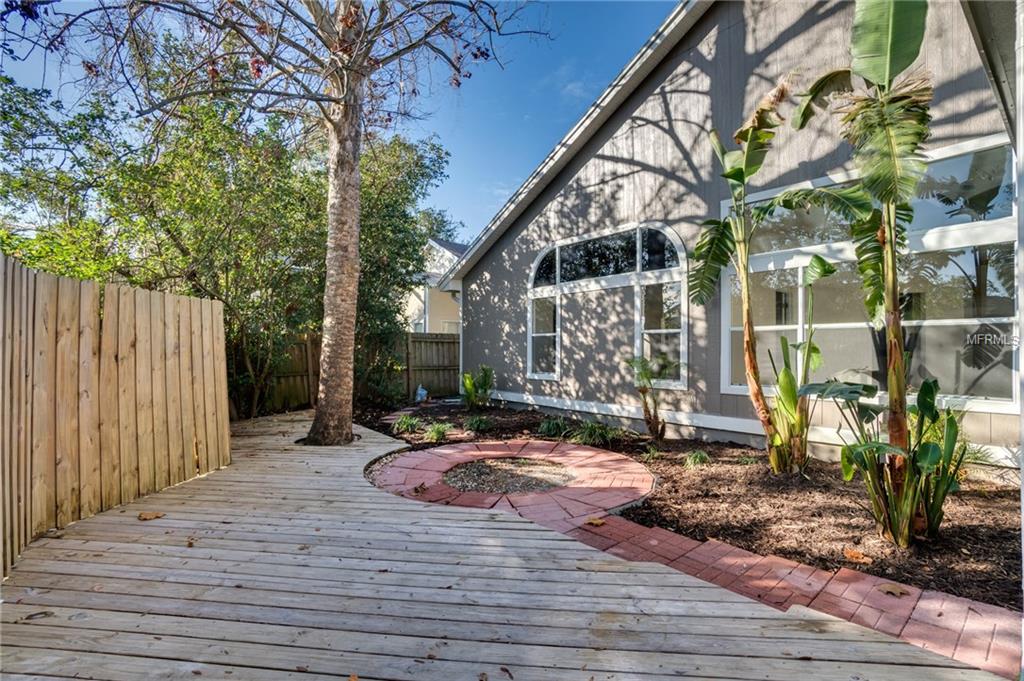 2711 GRANTHAM COURT, ORLANDO, Florida 32835, 3 Bedrooms Bedrooms, 7 Rooms Rooms,2 BathroomsBathrooms,Residential,For sale,GRANTHAM,O5561230