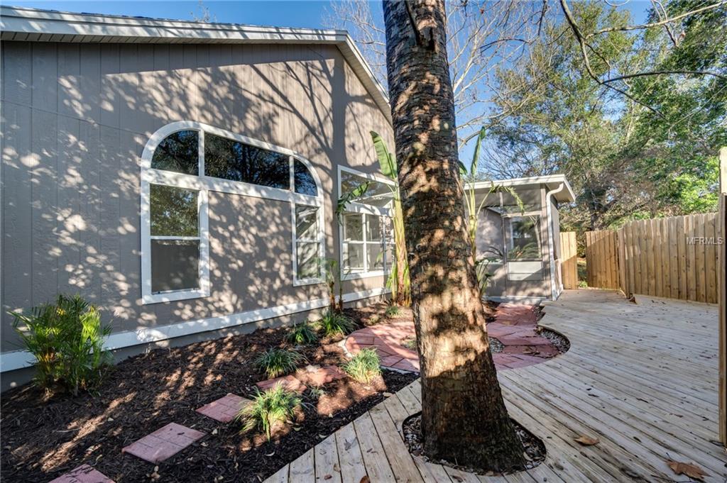 2711 GRANTHAM COURT, ORLANDO, Florida 32835, 3 Bedrooms Bedrooms, 7 Rooms Rooms,2 BathroomsBathrooms,Residential,For sale,GRANTHAM,O5561230