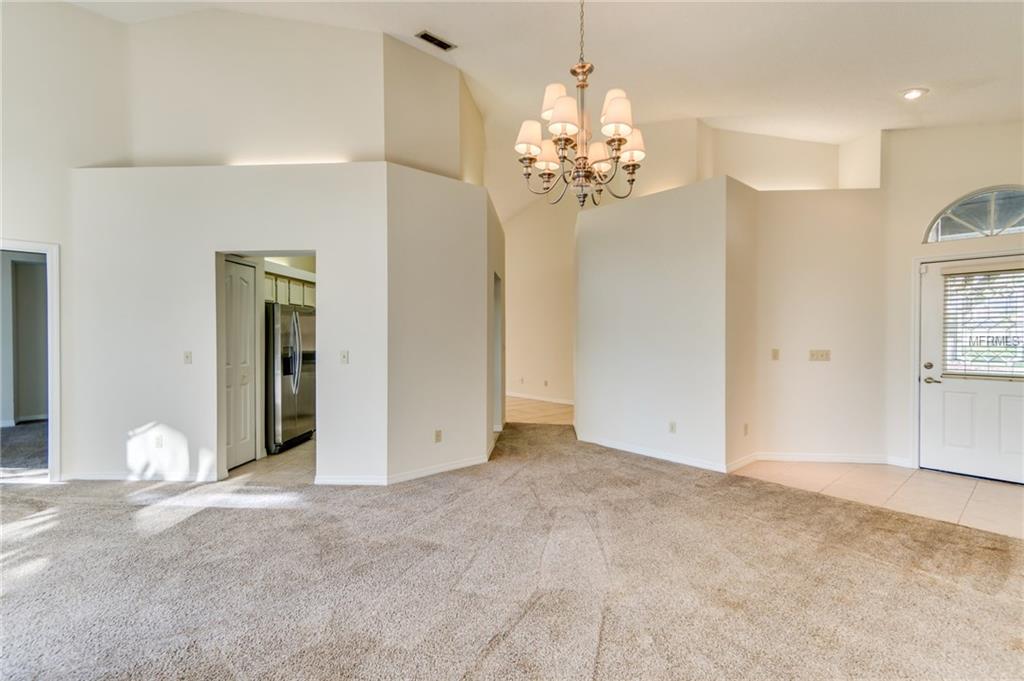 2711 GRANTHAM COURT, ORLANDO, Florida 32835, 3 Bedrooms Bedrooms, 7 Rooms Rooms,2 BathroomsBathrooms,Residential,For sale,GRANTHAM,O5561230