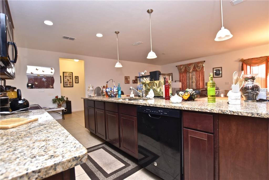 DAVENPORT, Florida 33837, 3 Bedrooms Bedrooms, 7 Rooms Rooms,2 BathroomsBathrooms,Residential,For sale,S4856985