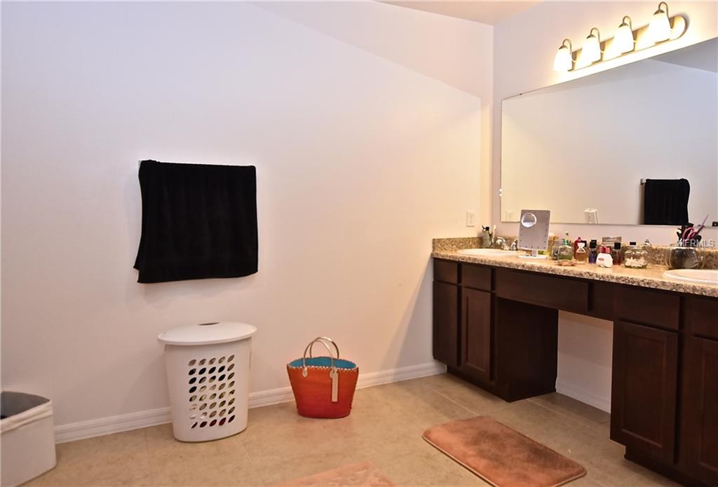 DAVENPORT, Florida 33837, 3 Bedrooms Bedrooms, 7 Rooms Rooms,2 BathroomsBathrooms,Residential,For sale,S4856985