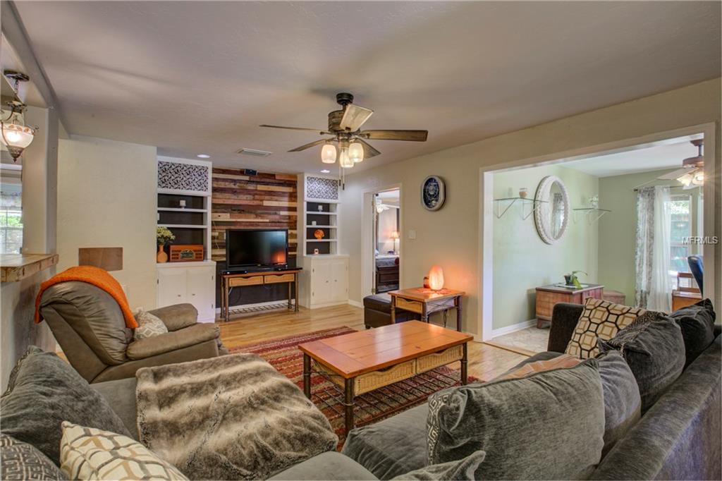 2127 S JEFFERSON AVENUE, SARASOTA, Florida 34239, 5 Bedrooms Bedrooms, 15 Rooms Rooms,2 BathroomsBathrooms,Residential,For sale,JEFFERSON,A4194755