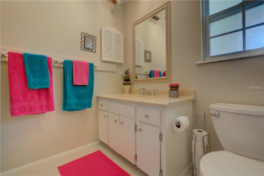 2127 S JEFFERSON AVENUE, SARASOTA, Florida 34239, 5 Bedrooms Bedrooms, 15 Rooms Rooms,2 BathroomsBathrooms,Residential,For sale,JEFFERSON,A4194755