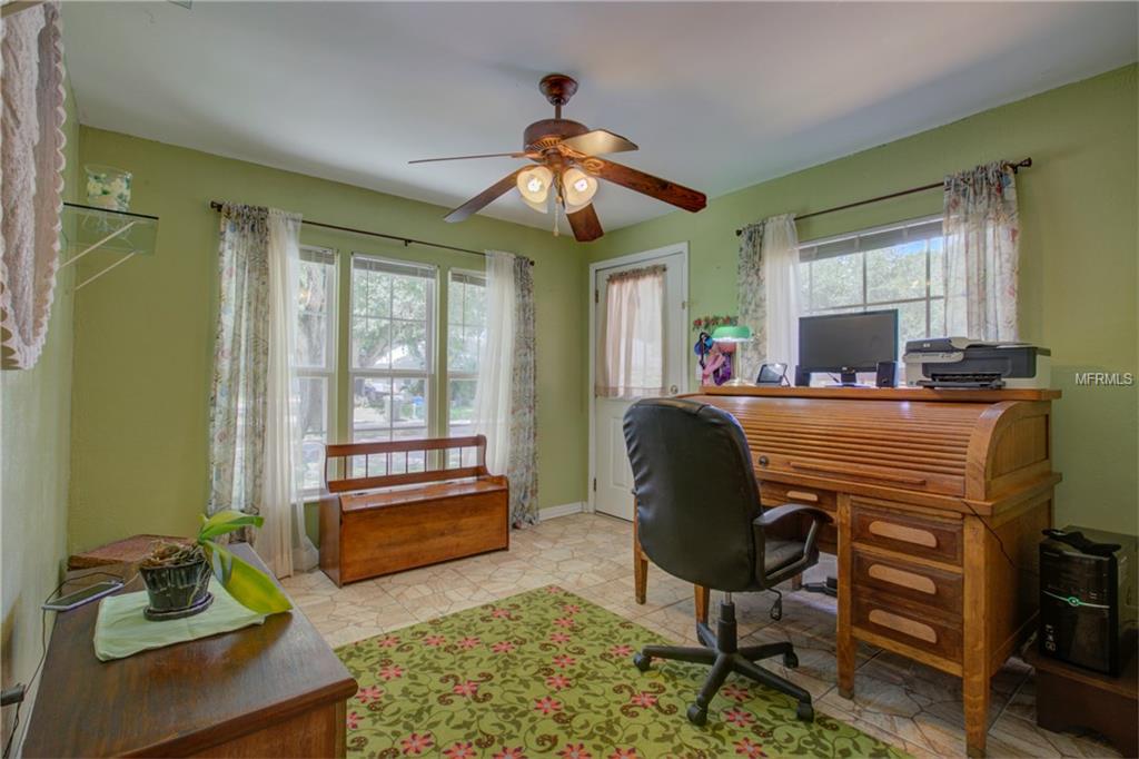 2127 S JEFFERSON AVENUE, SARASOTA, Florida 34239, 5 Bedrooms Bedrooms, 15 Rooms Rooms,2 BathroomsBathrooms,Residential,For sale,JEFFERSON,A4194755