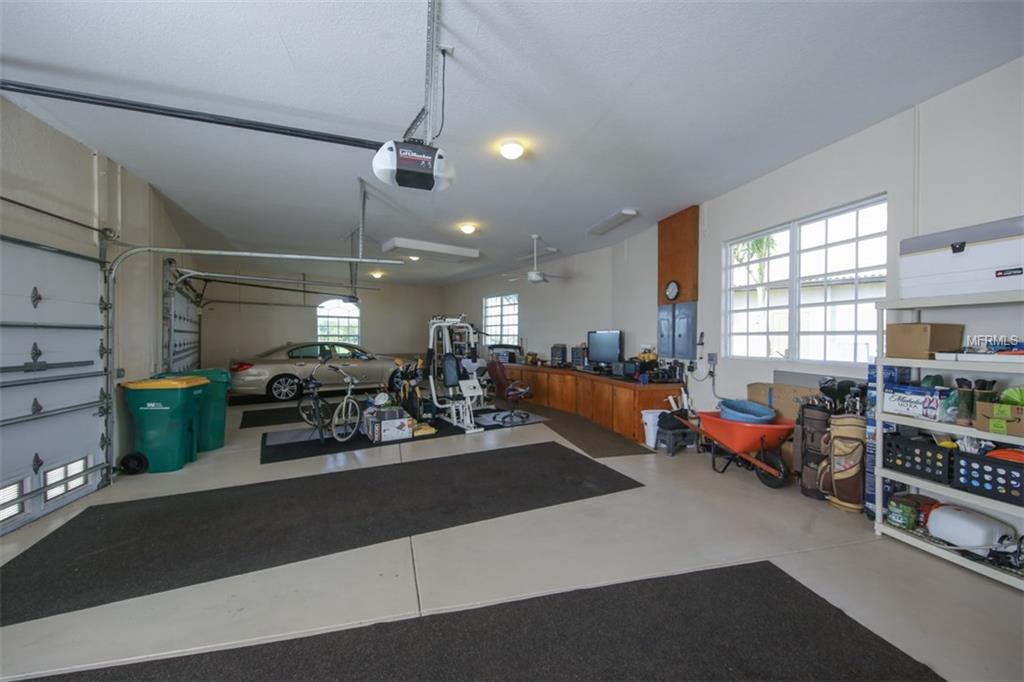 15180 LEIPZIG CIRCLE, PORT CHARLOTTE, Florida 33981, 4 Bedrooms Bedrooms, 11 Rooms Rooms,3 BathroomsBathrooms,Residential,For sale,LEIPZIG,D5921631