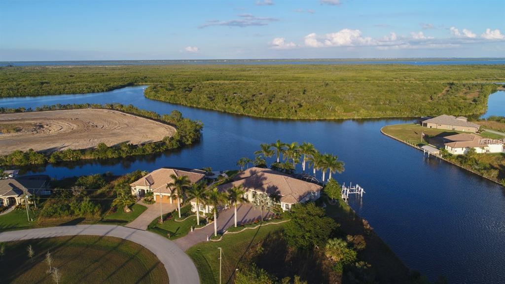 15180 LEIPZIG CIRCLE, PORT CHARLOTTE, Florida 33981, 4 Bedrooms Bedrooms, 11 Rooms Rooms,3 BathroomsBathrooms,Residential,For sale,LEIPZIG,D5921631