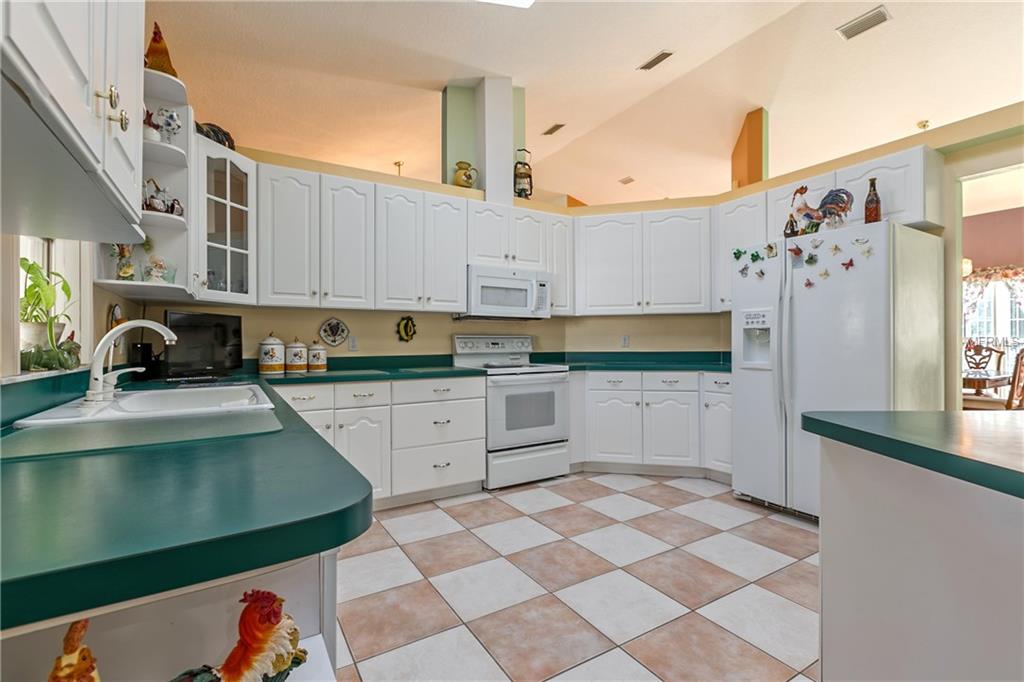 3555 S CHICKASAW TRAIL, ORLANDO, Florida 32829, 4 Bedrooms Bedrooms, 9 Rooms Rooms,2 BathroomsBathrooms,Residential,For sale,CHICKASAW,O5559659