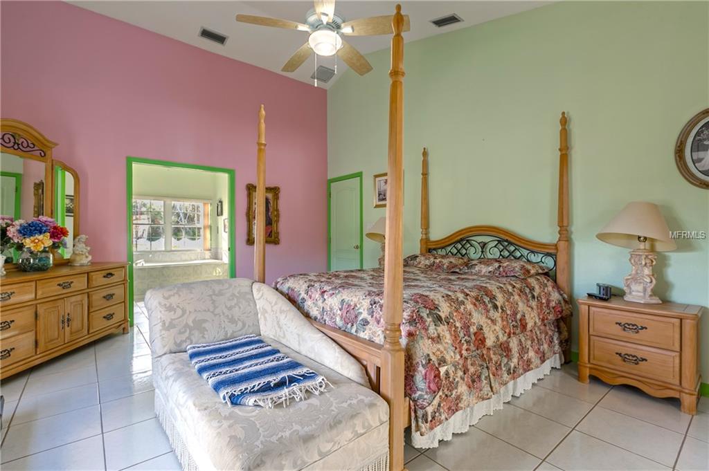 3555 S CHICKASAW TRAIL, ORLANDO, Florida 32829, 4 Bedrooms Bedrooms, 9 Rooms Rooms,2 BathroomsBathrooms,Residential,For sale,CHICKASAW,O5559659