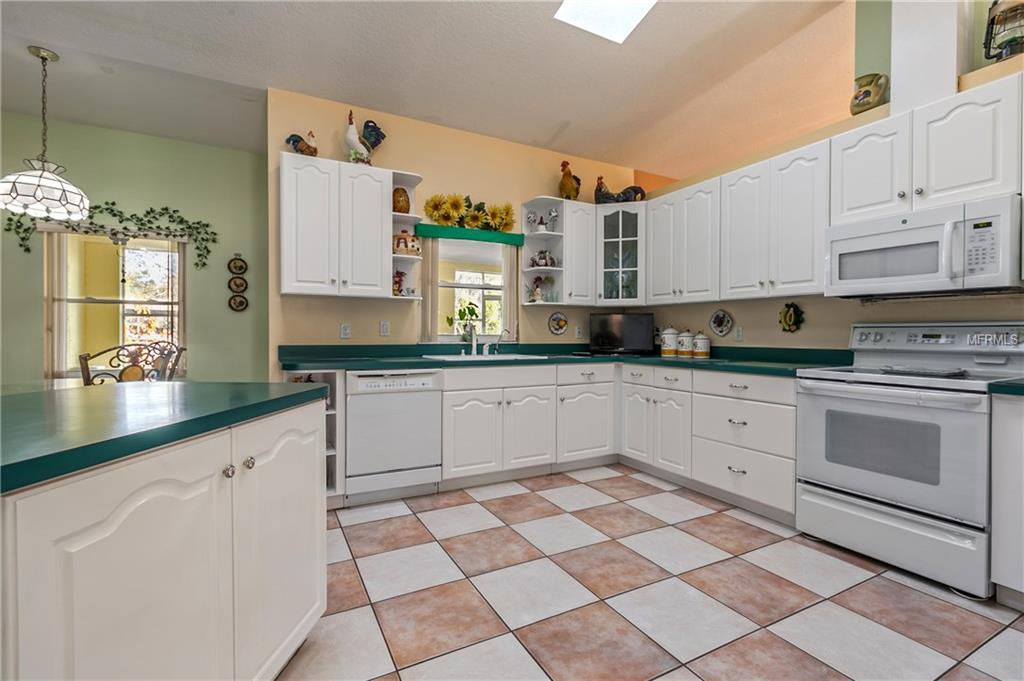 3555 S CHICKASAW TRAIL, ORLANDO, Florida 32829, 4 Bedrooms Bedrooms, 9 Rooms Rooms,2 BathroomsBathrooms,Residential,For sale,CHICKASAW,O5559659