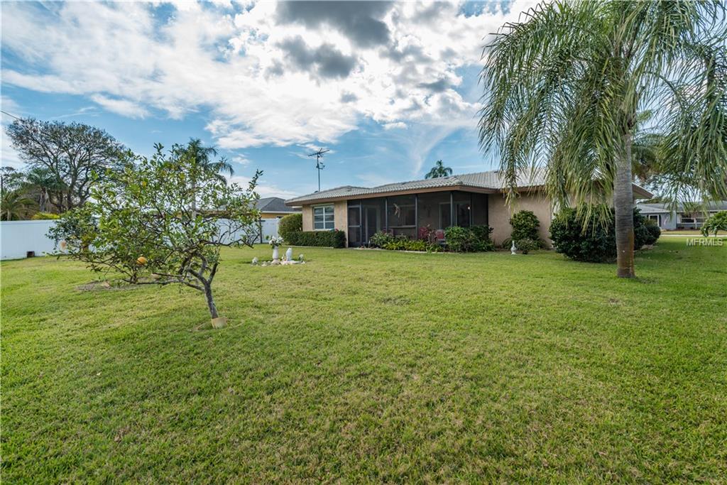 442 MEXICALI AVENUE, VENICE, Florida 34293, 2 Bedrooms Bedrooms, 8 Rooms Rooms,2 BathroomsBathrooms,Residential,For sale,MEXICALI,N5916253