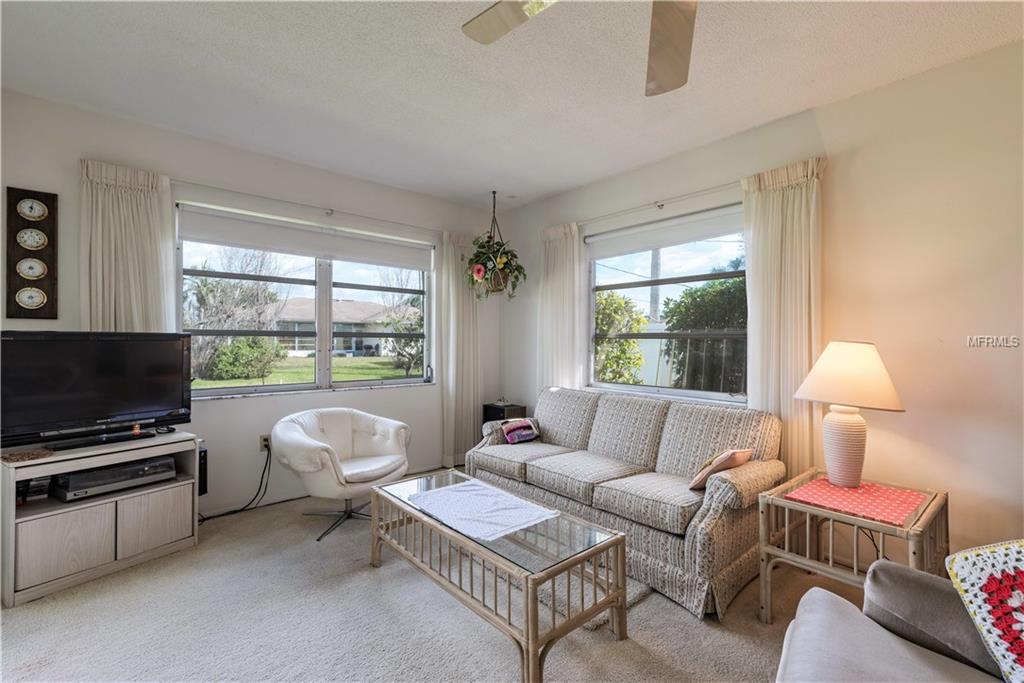 442 MEXICALI AVENUE, VENICE, Florida 34293, 2 Bedrooms Bedrooms, 8 Rooms Rooms,2 BathroomsBathrooms,Residential,For sale,MEXICALI,N5916253