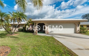 442 MEXICALI AVENUE, VENICE, Florida 34293, 2 Bedrooms Bedrooms, 8 Rooms Rooms,2 BathroomsBathrooms,Residential,For sale,MEXICALI,N5916253