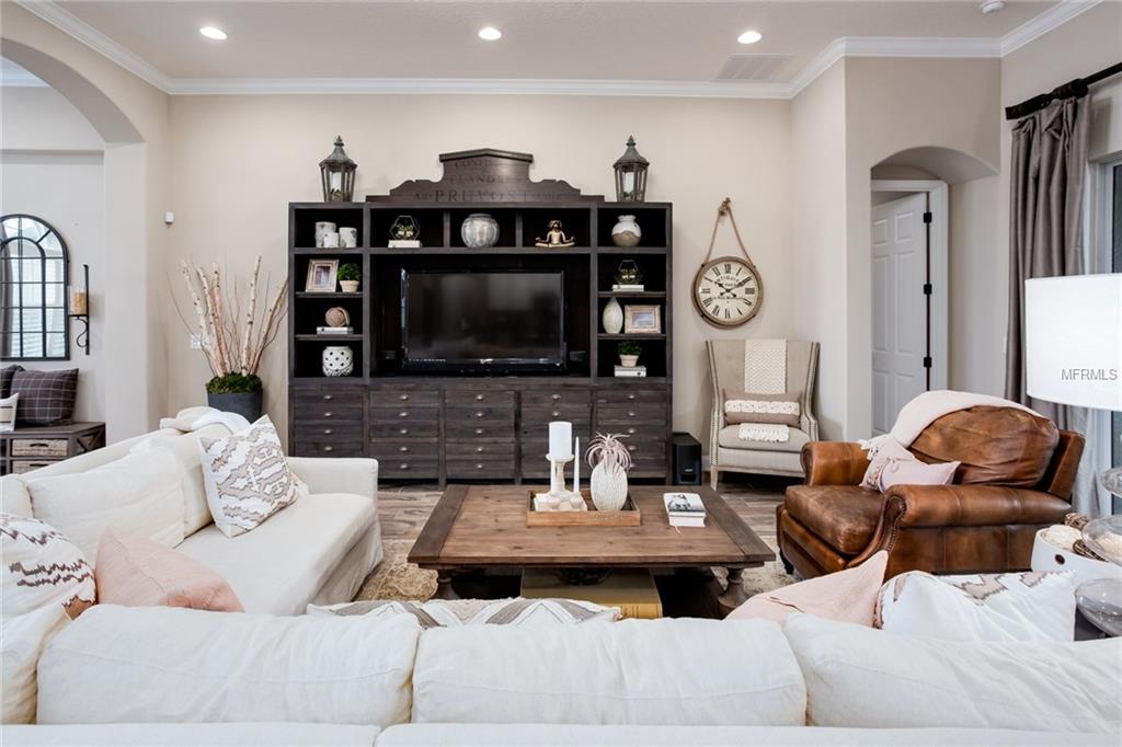 16045 HICKORY MARSH LANE, WINTER GARDEN, Florida 34787, 4 Bedrooms Bedrooms, 9 Rooms Rooms,3 BathroomsBathrooms,Residential,For sale,HICKORY MARSH,O5560612