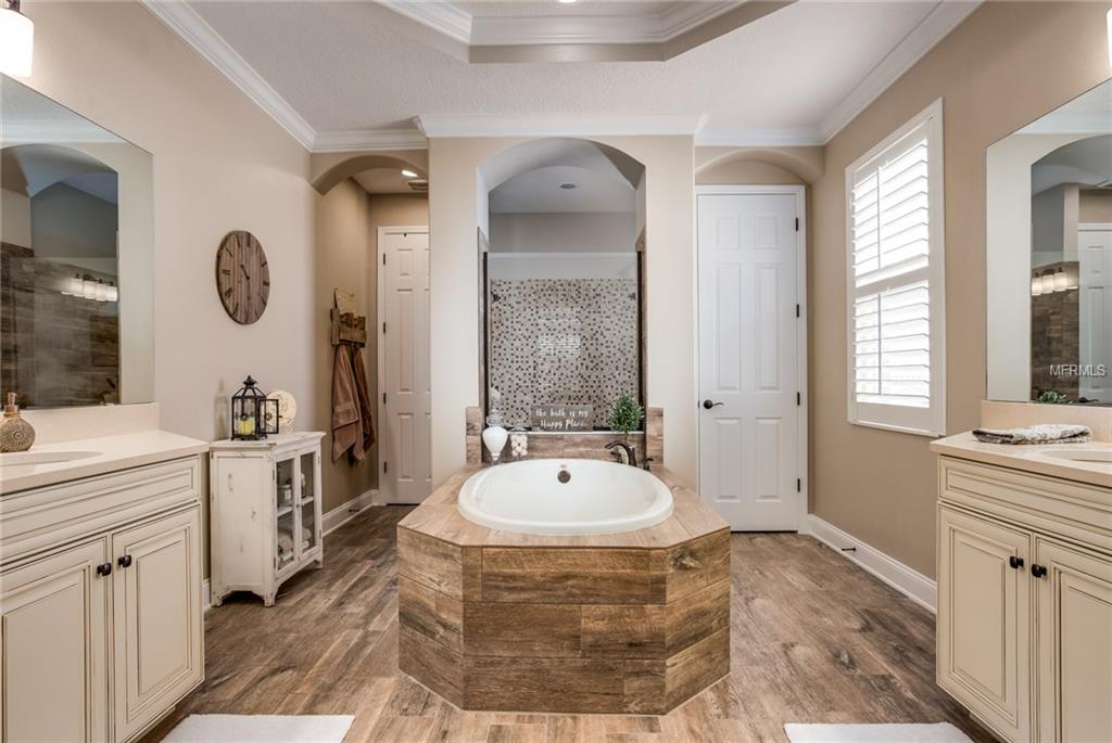 16045 HICKORY MARSH LANE, WINTER GARDEN, Florida 34787, 4 Bedrooms Bedrooms, 9 Rooms Rooms,3 BathroomsBathrooms,Residential,For sale,HICKORY MARSH,O5560612