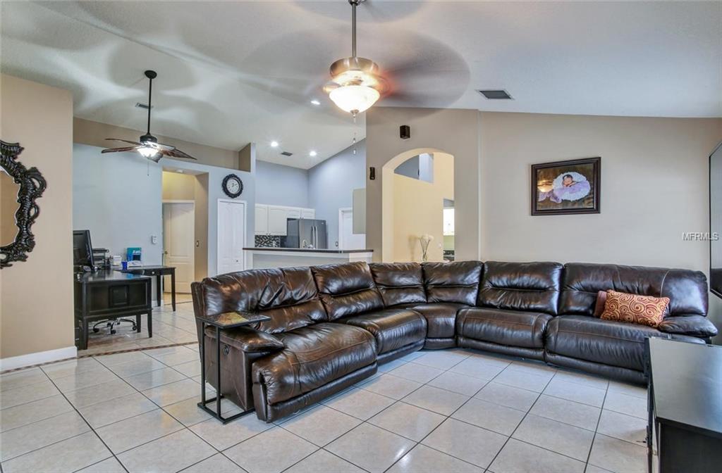 1240 BLUFFS CIRCLE, DUNEDIN, Florida 34698, 3 Bedrooms Bedrooms, 4 Rooms Rooms,2 BathroomsBathrooms,Residential,For sale,BLUFFS,U7847477