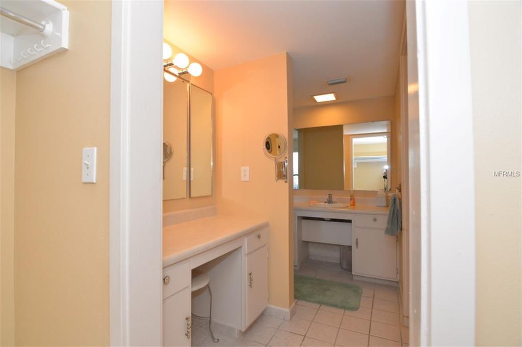 359 LAKE FAITH DRIVE, MAITLAND, Florida 32751, 3 Bedrooms Bedrooms, 7 Rooms Rooms,2 BathroomsBathrooms,Residential,For sale,LAKE FAITH,O5561973