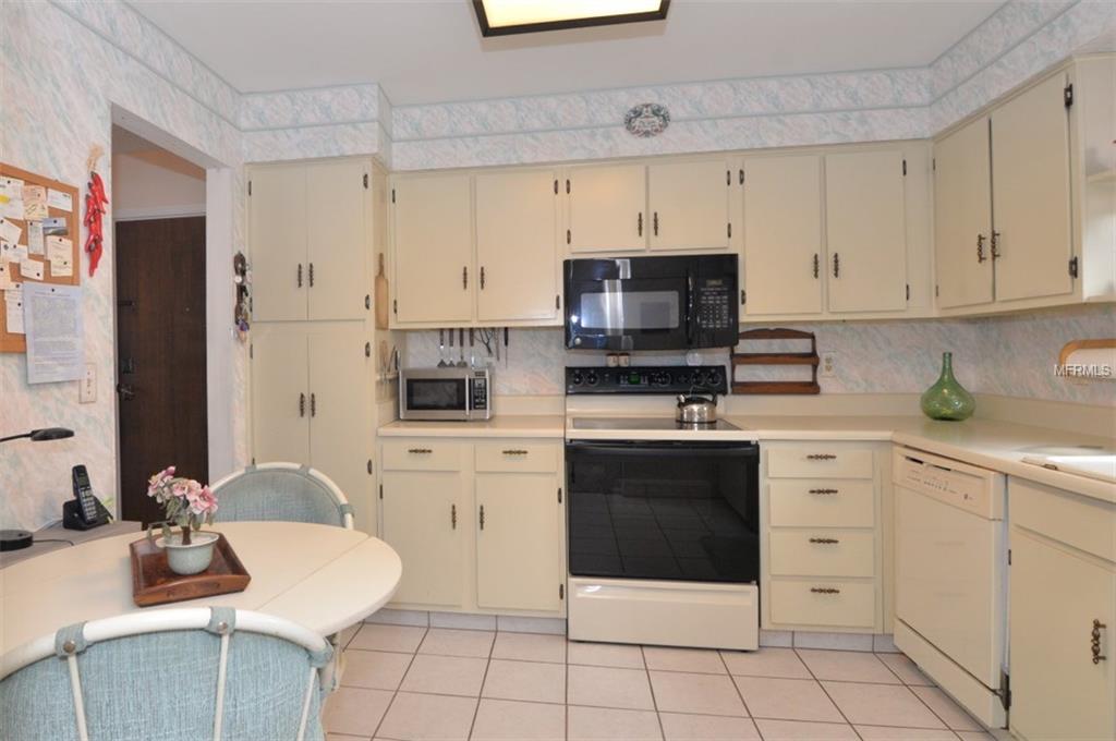 359 LAKE FAITH DRIVE, MAITLAND, Florida 32751, 3 Bedrooms Bedrooms, 7 Rooms Rooms,2 BathroomsBathrooms,Residential,For sale,LAKE FAITH,O5561973