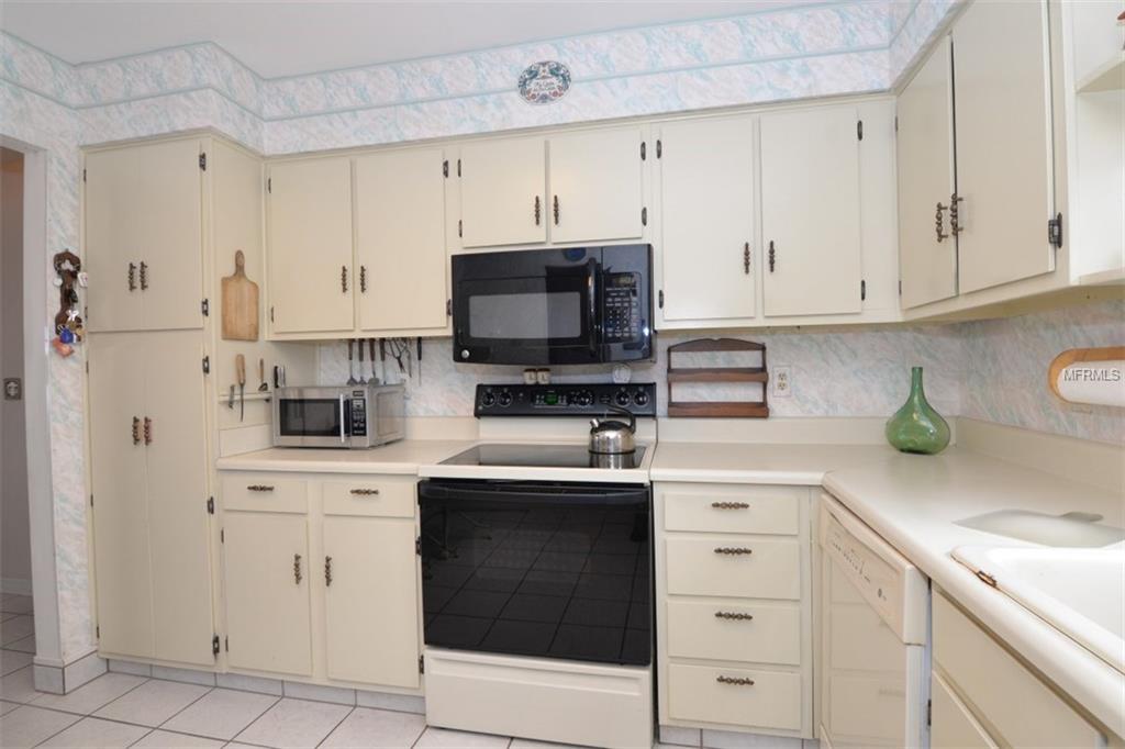 359 LAKE FAITH DRIVE, MAITLAND, Florida 32751, 3 Bedrooms Bedrooms, 7 Rooms Rooms,2 BathroomsBathrooms,Residential,For sale,LAKE FAITH,O5561973