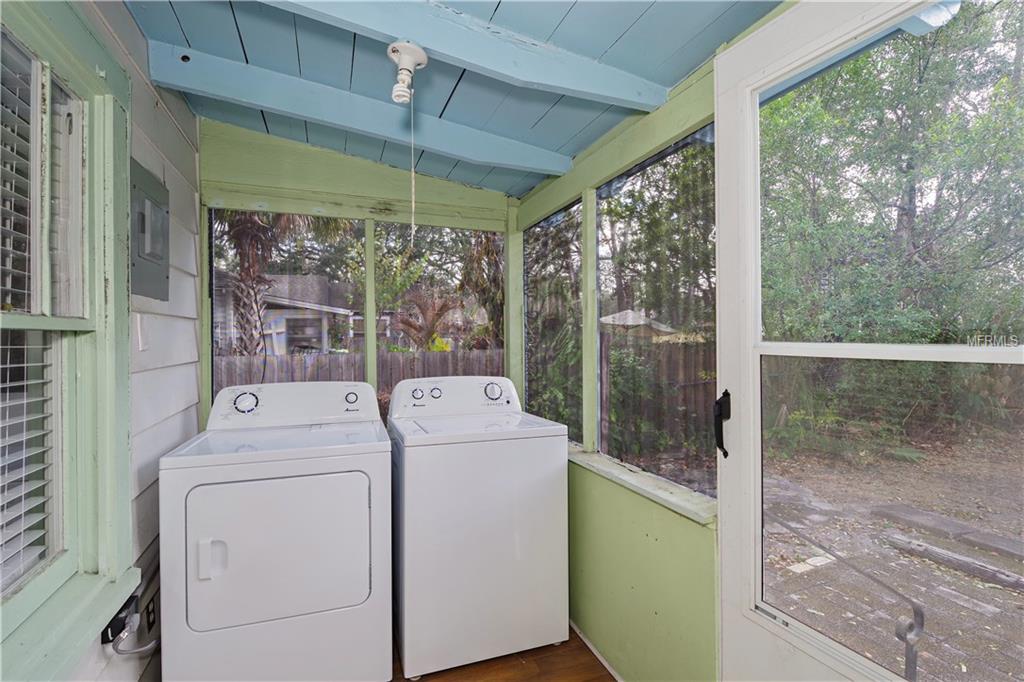 1506 ILLINOIS STREET, ORLANDO, Florida 32803, 2 Bedrooms Bedrooms, 5 Rooms Rooms,1 BathroomBathrooms,Residential,For sale,ILLINOIS,O5559059