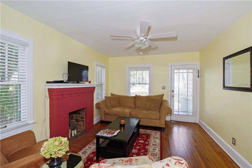 1506 ILLINOIS STREET, ORLANDO, Florida 32803, 2 Bedrooms Bedrooms, 5 Rooms Rooms,1 BathroomBathrooms,Residential,For sale,ILLINOIS,O5559059