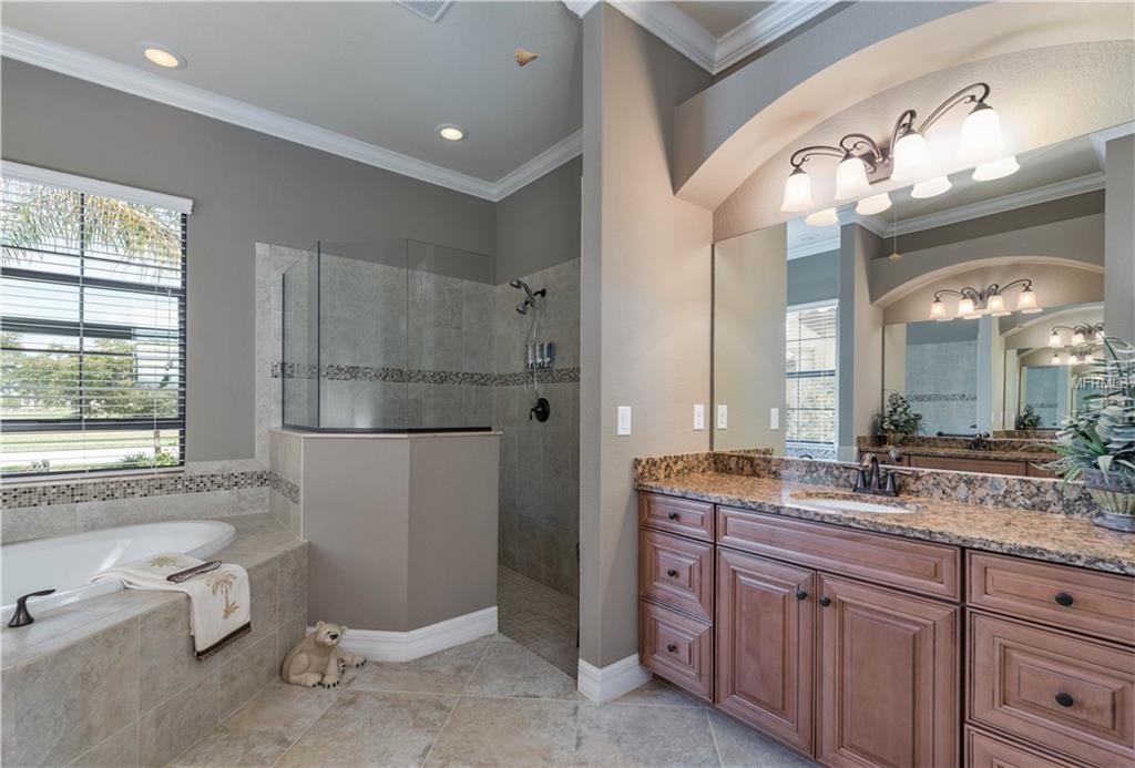 20308 REALE CIRCLE, VENICE, Florida 34293, 4 Bedrooms Bedrooms, 8 Rooms Rooms,2 BathroomsBathrooms,Residential,For sale,REALE,N5916348