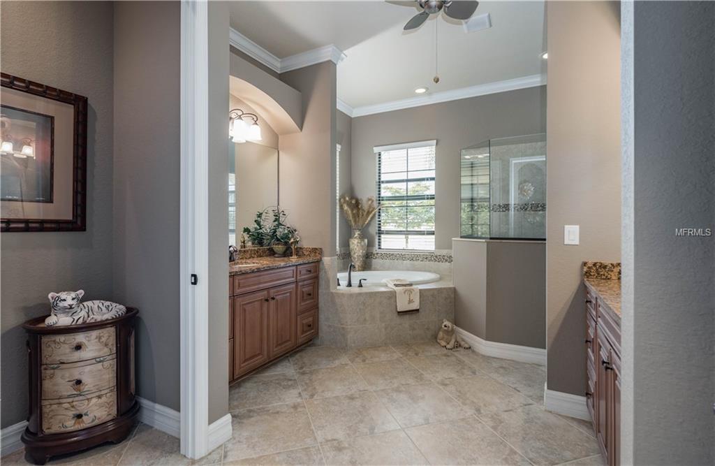 20308 REALE CIRCLE, VENICE, Florida 34293, 4 Bedrooms Bedrooms, 8 Rooms Rooms,2 BathroomsBathrooms,Residential,For sale,REALE,N5916348