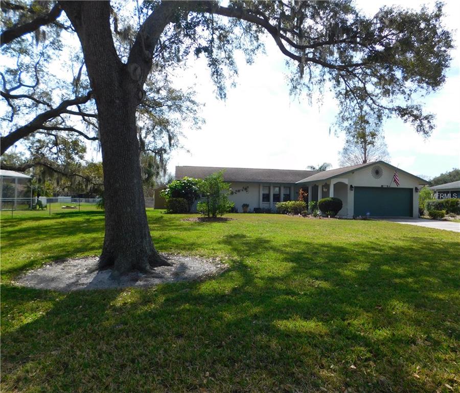 8205 WOODLAWN CIRCLE S, PALMETTO, Florida 34221, 3 Bedrooms Bedrooms, 6 Rooms Rooms,2 BathroomsBathrooms,Residential,For sale,WOODLAWN,T2928233