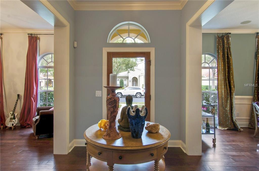 1931 FLORESTA VIEW DRIVE, TAMPA, Florida 33618, 5 Bedrooms Bedrooms, 9 Rooms Rooms,4 BathroomsBathrooms,Residential,For sale,FLORESTA VIEW,T2928364