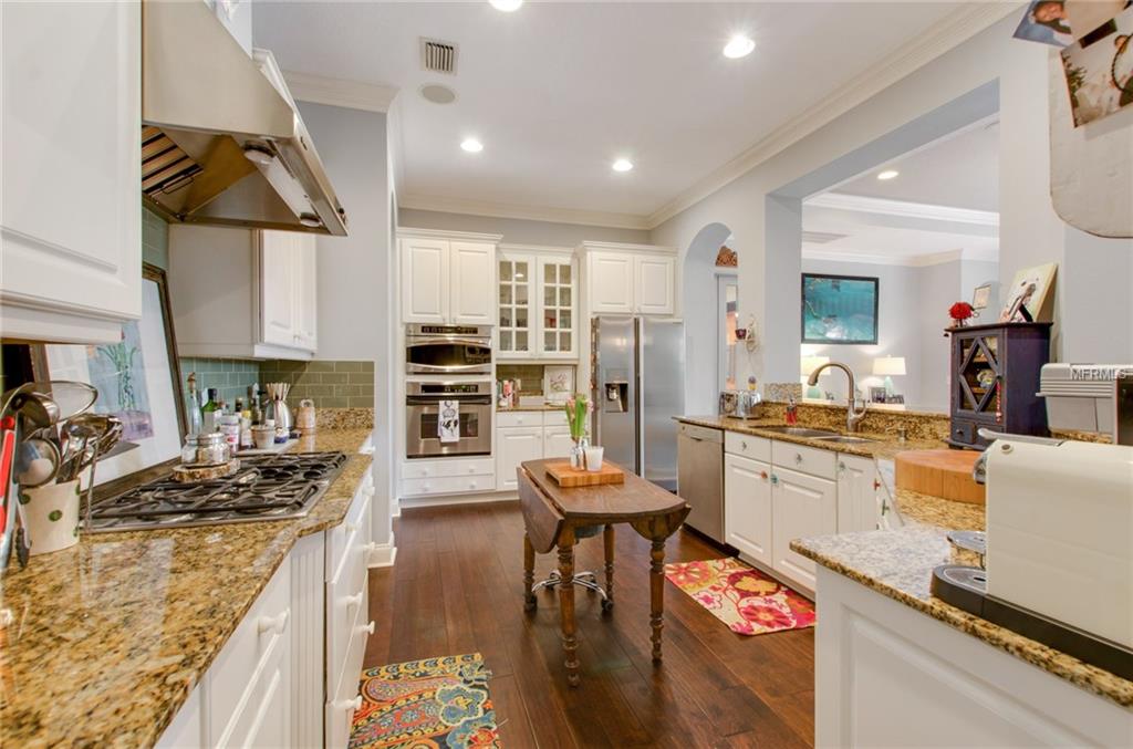 1931 FLORESTA VIEW DRIVE, TAMPA, Florida 33618, 5 Bedrooms Bedrooms, 9 Rooms Rooms,4 BathroomsBathrooms,Residential,For sale,FLORESTA VIEW,T2928364