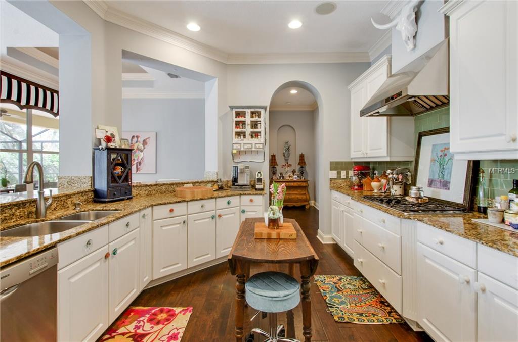 1931 FLORESTA VIEW DRIVE, TAMPA, Florida 33618, 5 Bedrooms Bedrooms, 9 Rooms Rooms,4 BathroomsBathrooms,Residential,For sale,FLORESTA VIEW,T2928364