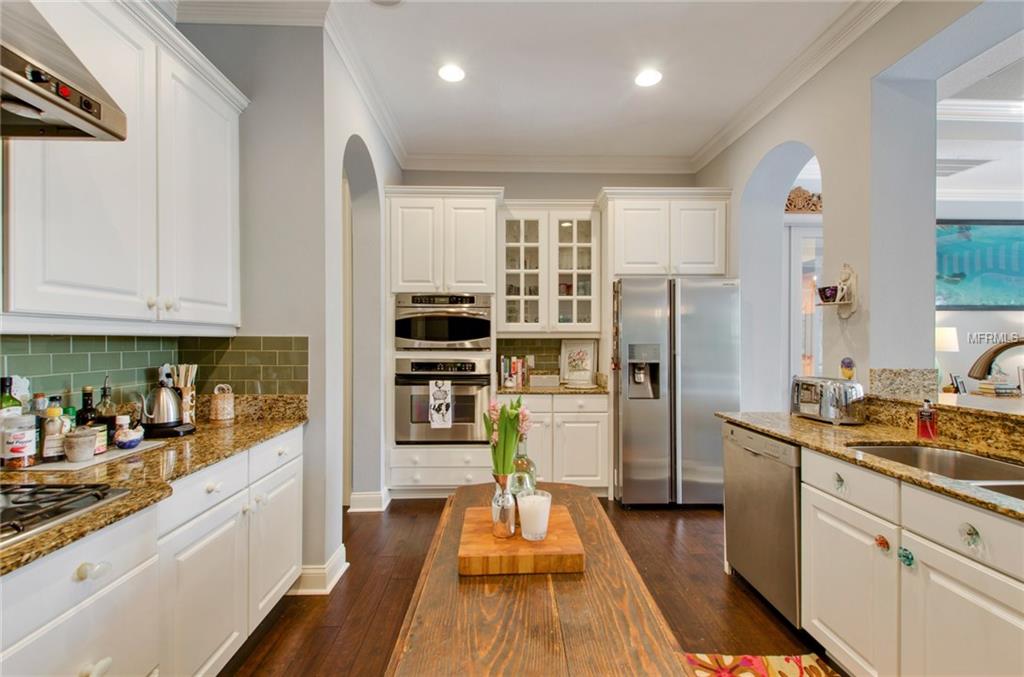 1931 FLORESTA VIEW DRIVE, TAMPA, Florida 33618, 5 Bedrooms Bedrooms, 9 Rooms Rooms,4 BathroomsBathrooms,Residential,For sale,FLORESTA VIEW,T2928364