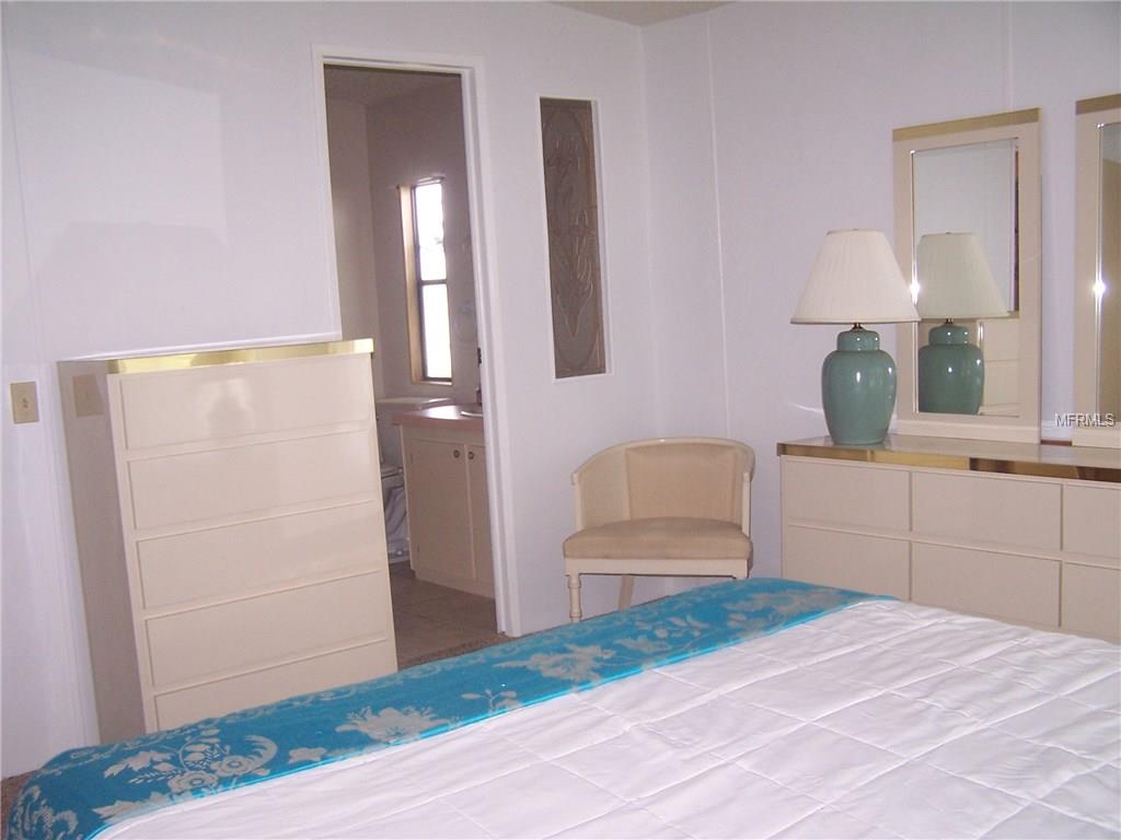 431 LOMA LINDA, NORTH PORT, Florida 34287, 2 Bedrooms Bedrooms, 7 Rooms Rooms,2 BathroomsBathrooms,Residential,For sale,LOMA LINDA,C7244608