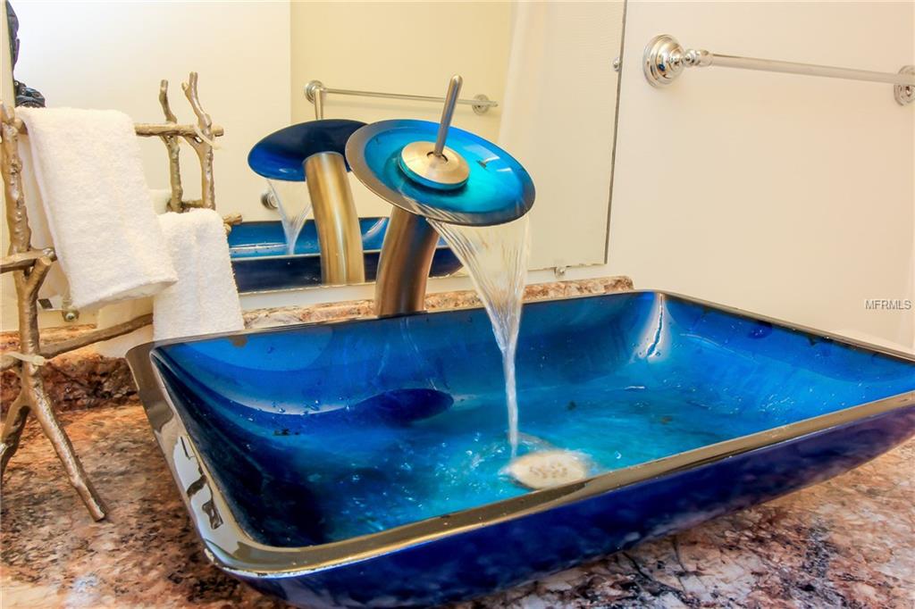 7294 CLOISTER DRIVE, SARASOTA, Florida 34231, 2 Bedrooms Bedrooms, 3 Rooms Rooms,2 BathroomsBathrooms,Residential,For sale,CLOISTER,A4208990