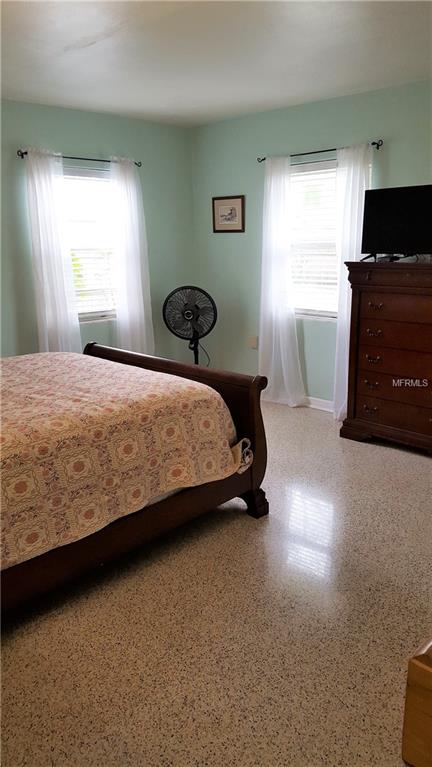 1919 LAKEWOOD DRIVE, CLEARWATER, Florida 33763, 3 Bedrooms Bedrooms, 5 Rooms Rooms,1 BathroomBathrooms,Residential,For sale,LAKEWOOD,U7847411