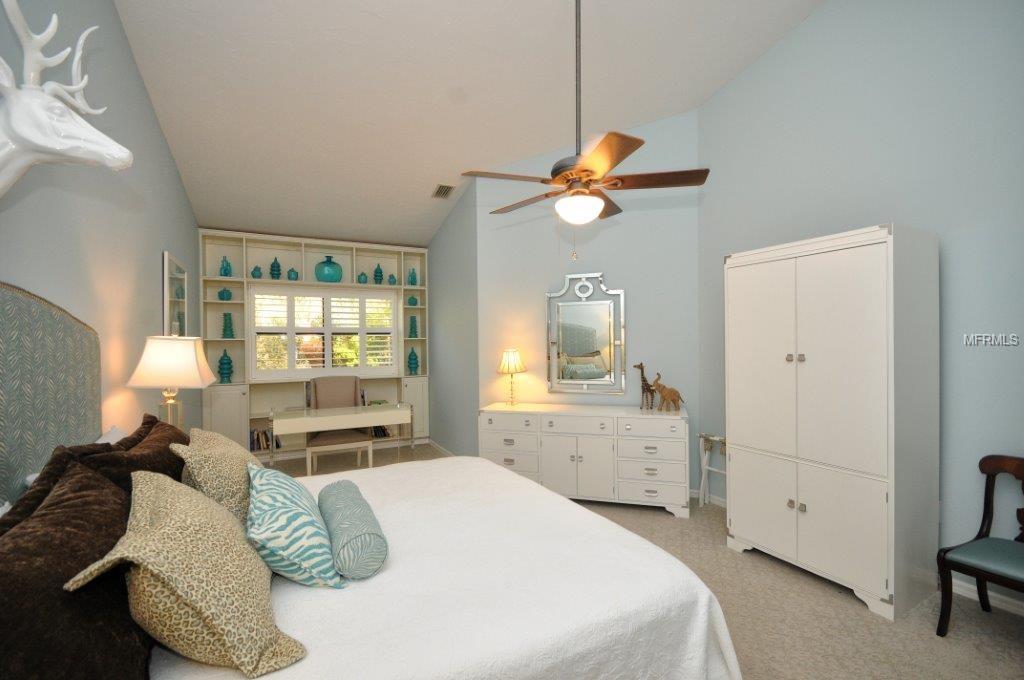 SARASOTA, Florida 34231, 3 Bedrooms Bedrooms, 6 Rooms Rooms,2 BathroomsBathrooms,Residential,For sale,A4175607