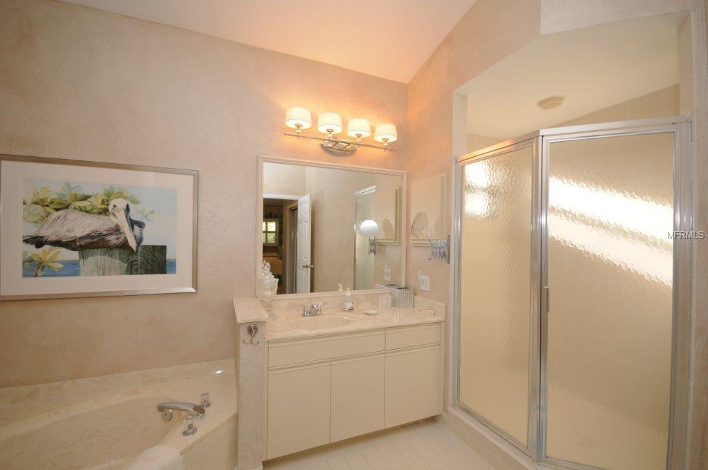 SARASOTA, Florida 34231, 3 Bedrooms Bedrooms, 6 Rooms Rooms,2 BathroomsBathrooms,Residential,For sale,A4175607