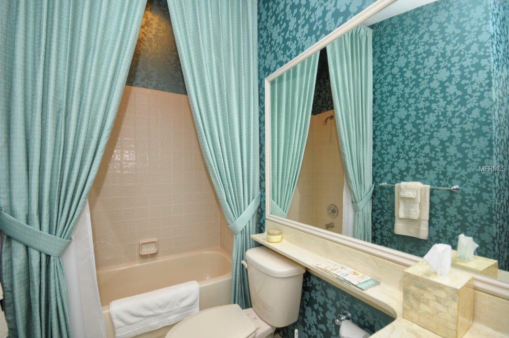 SARASOTA, Florida 34231, 3 Bedrooms Bedrooms, 6 Rooms Rooms,2 BathroomsBathrooms,Residential,For sale,A4175607