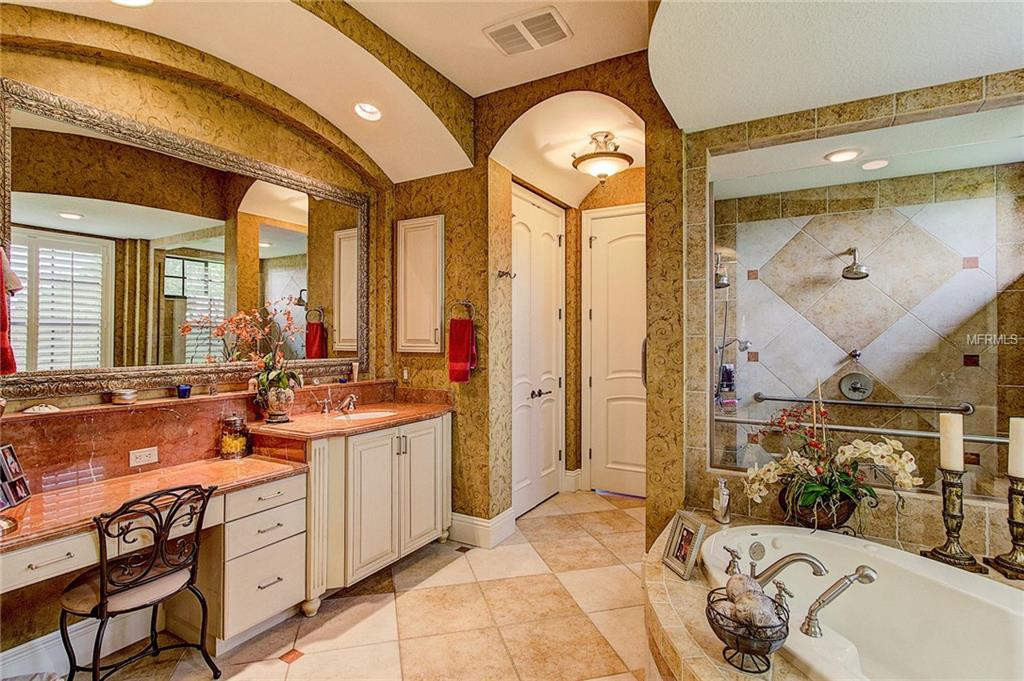 3549 FOUNDERS CLUB DRIVE, SARASOTA, Florida 34240, 4 Bedrooms Bedrooms, 9 Rooms Rooms,4 BathroomsBathrooms,Residential,For sale,FOUNDERS CLUB,A4189830