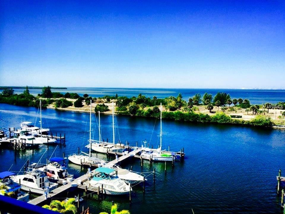 432 BAHIA BEACH BOULEVARD, RUSKIN, Florida 33570, 2 Bedrooms Bedrooms, 4 Rooms Rooms,1 BathroomBathrooms,Residential,For sale,BAHIA BEACH,A4199321