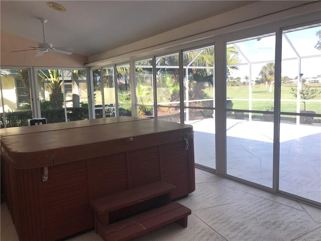 550 SILK OAK DRIVE, VENICE, Florida 34293, 3 Bedrooms Bedrooms, 8 Rooms Rooms,2 BathroomsBathrooms,Residential,For sale,SILK OAK,N5915207