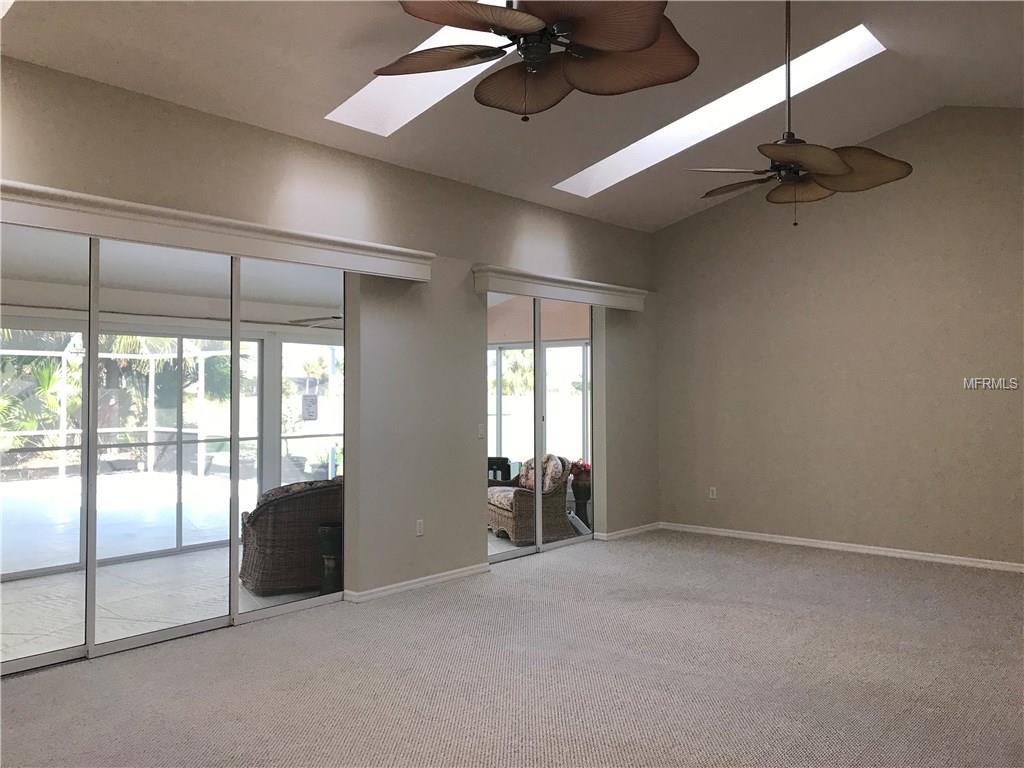 550 SILK OAK DRIVE, VENICE, Florida 34293, 3 Bedrooms Bedrooms, 8 Rooms Rooms,2 BathroomsBathrooms,Residential,For sale,SILK OAK,N5915207