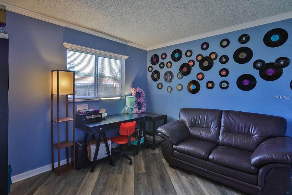 1556 HUNTINGTON LANE, CLEARWATER, Florida 33755, 3 Bedrooms Bedrooms, 5 Rooms Rooms,2 BathroomsBathrooms,Residential,For sale,HUNTINGTON,T2928234